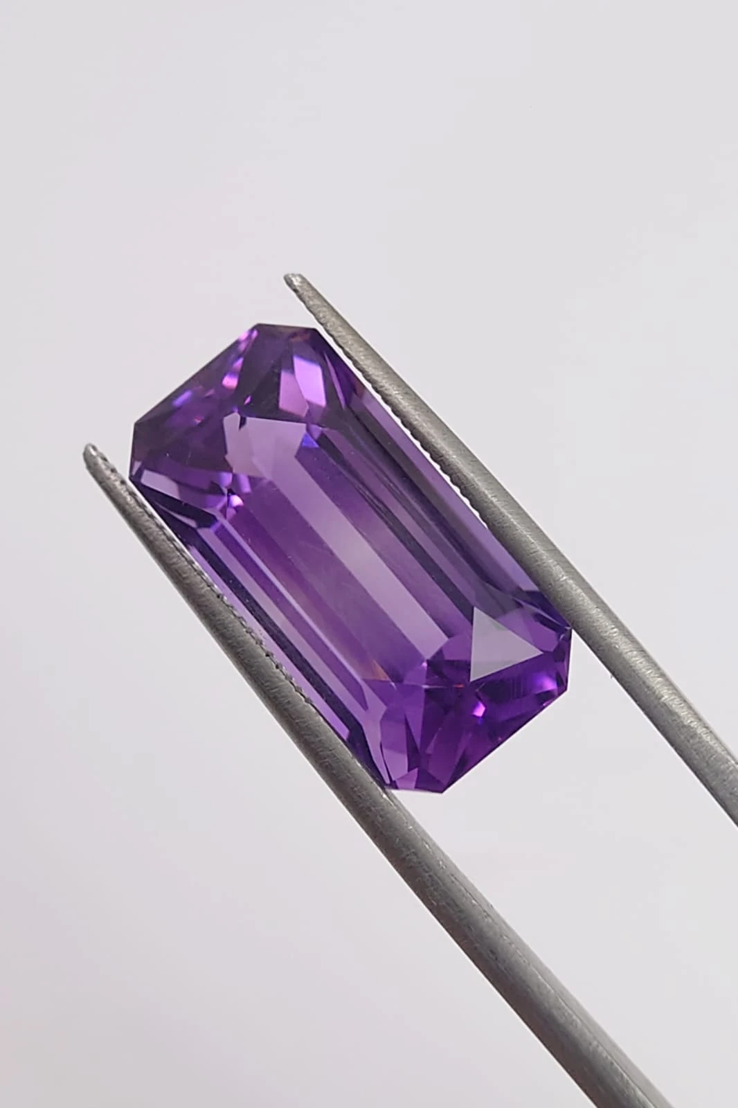 11.8ct Natural Amethyst loose Gemstone From Nigeria — view 1